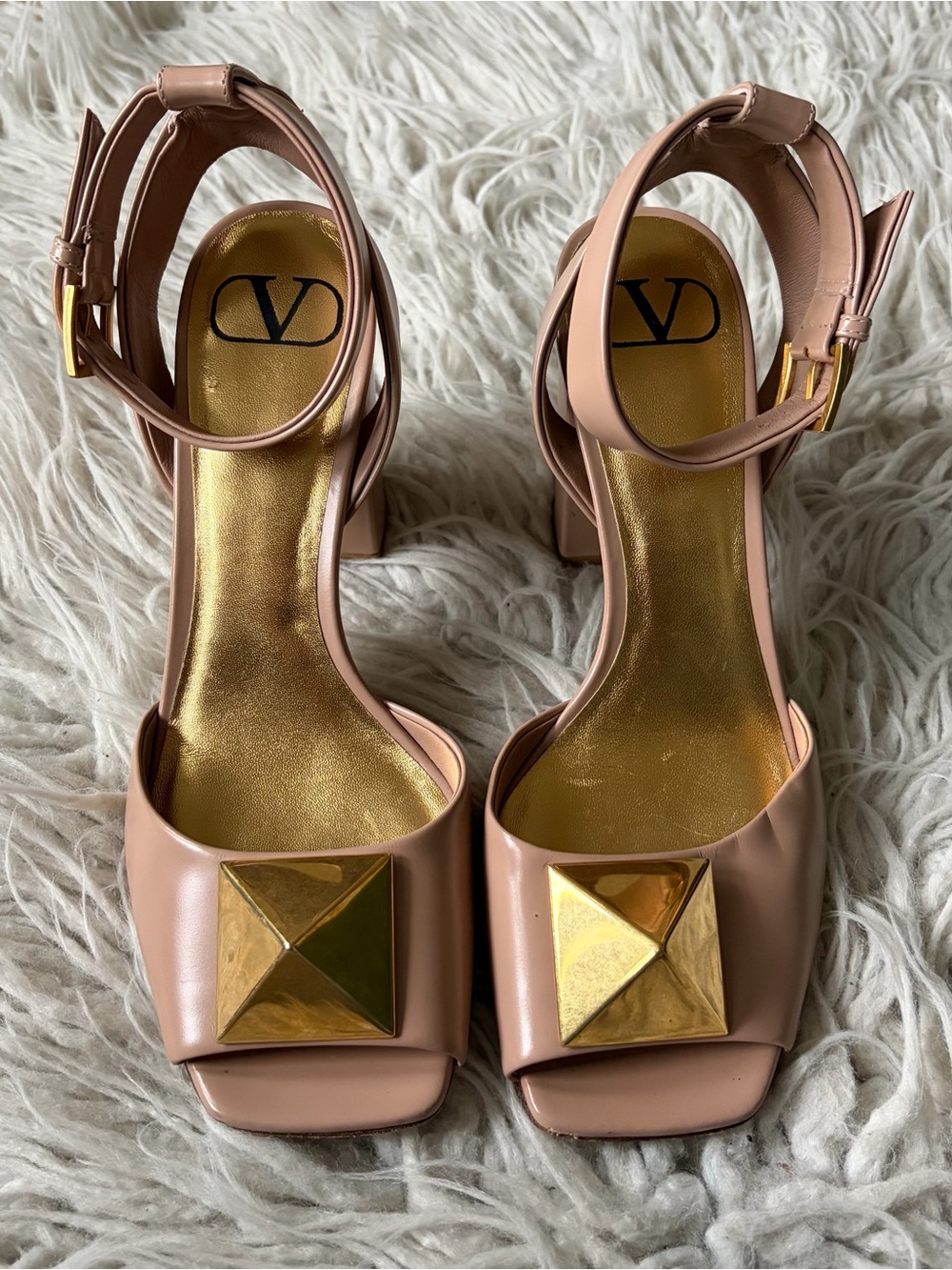 VALENTINO GARAVANI Stud Calfskin Rose Cannelle Ankle Strap Block Heel Pumps 38 - Picture 4 of 9